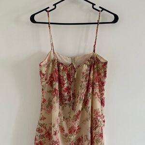 Reposhing cinnamon girl floral dress